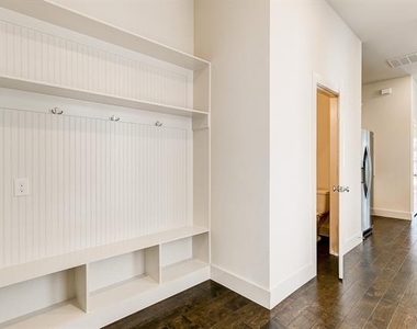 2816 Merrimac Street - Photo Thumbnail 19