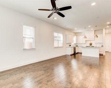 2816 Merrimac Street - Photo Thumbnail 16