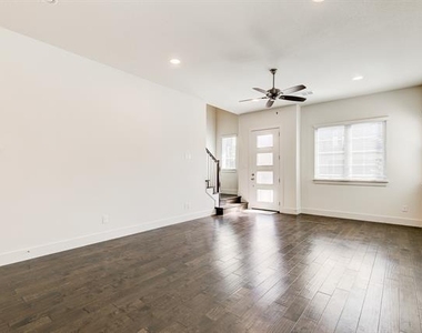 2816 Merrimac Street - Photo Thumbnail 6