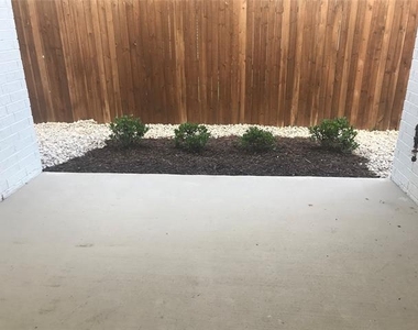 2816 Merrimac Street - Photo Thumbnail 21