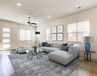2816 Merrimac Street - Photo Thumbnail 3