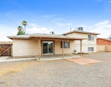 12621 N 37th Drive - Photo Thumbnail 8
