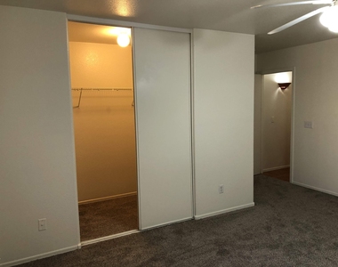 16176 W Adams Street - Photo Thumbnail 10