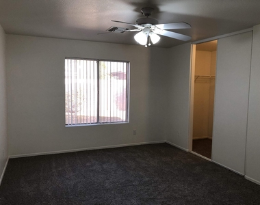 16176 W Adams Street - Photo Thumbnail 9