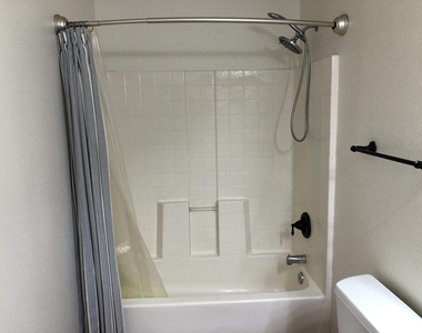 16176 W Adams Street - Photo Thumbnail 13