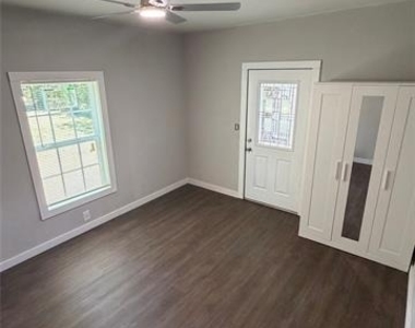 231 Elm Street - Photo Thumbnail 5