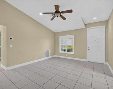 4481 Nw 20th Avenue - Photo Thumbnail 5