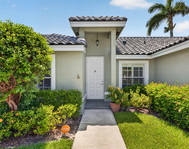 4481 Nw 20th Avenue - Photo Thumbnail 1