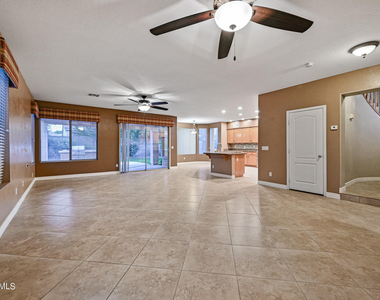 6780 W Amigo Drive - Photo Thumbnail 4