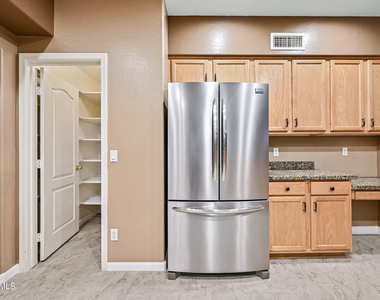 6780 W Amigo Drive - Photo Thumbnail 19