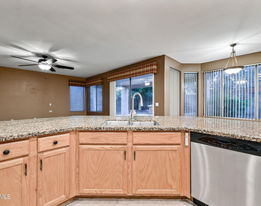 6780 W Amigo Drive - Photo Thumbnail 18