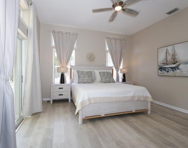 400 Seaside Lane - Photo Thumbnail 10