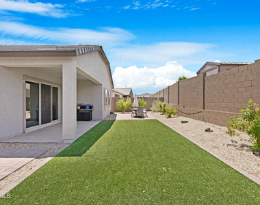 20132 W Catalina Drive - Photo Thumbnail 37