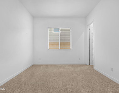 20132 W Catalina Drive - Photo Thumbnail 23
