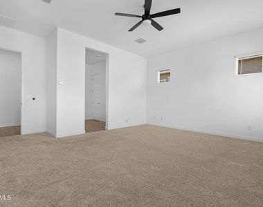 20132 W Catalina Drive - Photo Thumbnail 14