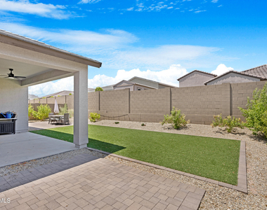 20132 W Catalina Drive - Photo Thumbnail 33