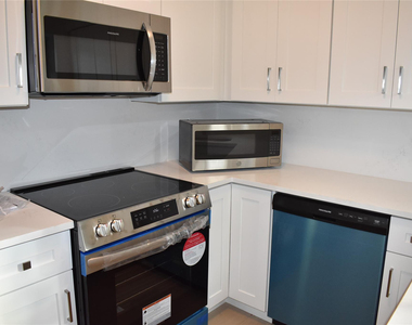 816 Se 6th Court - Photo Thumbnail 9