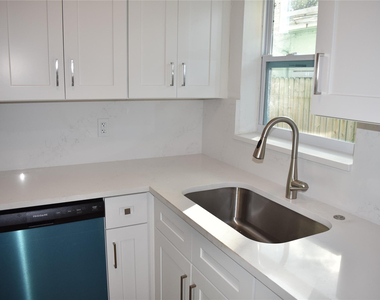 816 Se 6th Court - Photo Thumbnail 10
