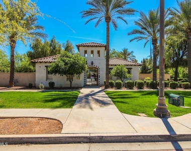 3642 E Horace Drive - Photo Thumbnail 21