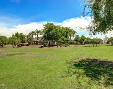 3642 E Horace Drive - Photo Thumbnail 27