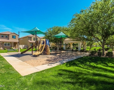 3642 E Horace Drive - Photo Thumbnail 30