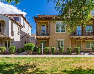 3642 E Horace Drive - Photo Thumbnail 1