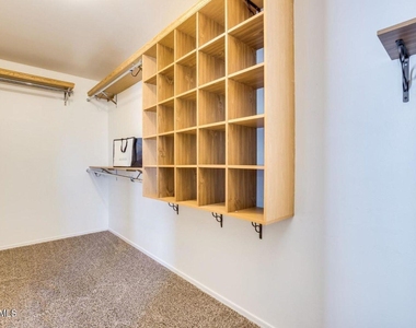 3642 E Horace Drive - Photo Thumbnail 20