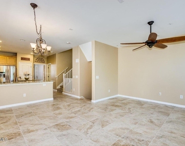 3642 E Horace Drive - Photo Thumbnail 10