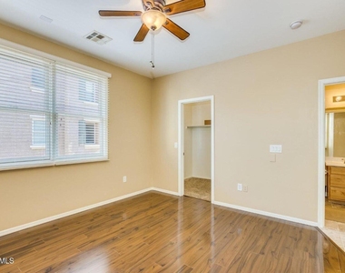3642 E Horace Drive - Photo Thumbnail 12
