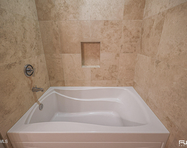 7117 E Rancho Vista Drive - Photo Thumbnail 20