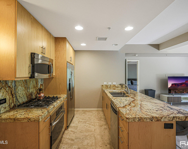 7117 E Rancho Vista Drive - Photo Thumbnail 9
