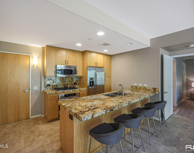 7117 E Rancho Vista Drive - Photo Thumbnail 14