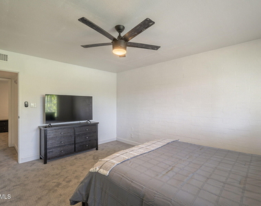 4701 N 68th Street - Photo Thumbnail 10