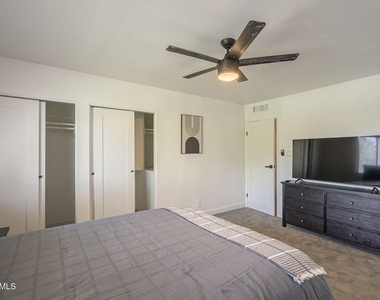 4701 N 68th Street - Photo Thumbnail 12