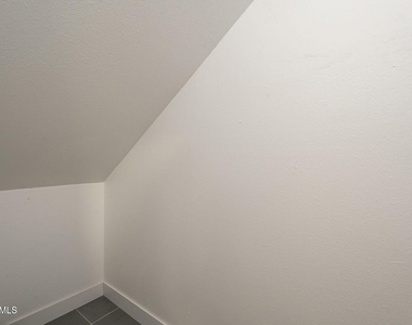 4701 N 68th Street - Photo Thumbnail 13