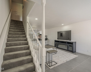 4701 N 68th Street - Photo Thumbnail 3