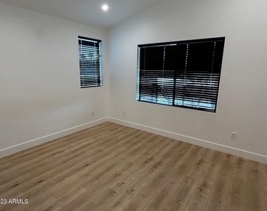 302 W Culver Street - Photo Thumbnail 14