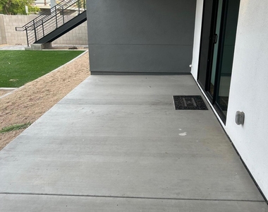302 W Culver Street - Photo Thumbnail 18