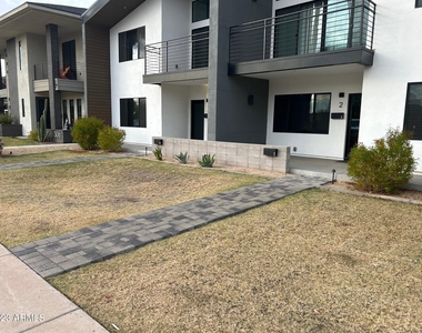 302 W Culver Street - Photo Thumbnail 1