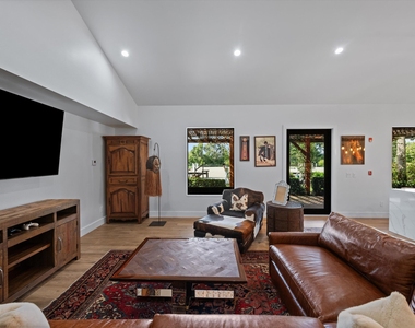 4751 S South Road - Photo Thumbnail 18