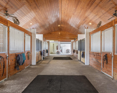 4751 S South Road - Photo Thumbnail 6