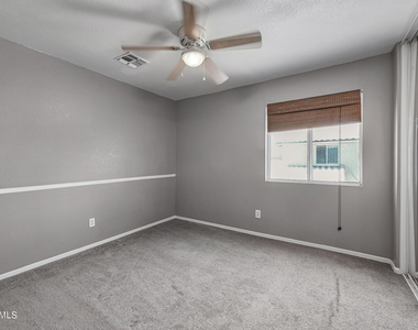 16224 W Jefferson Street - Photo Thumbnail 20