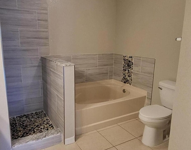 128 Sw Peacock Boulevard - Photo Thumbnail 6