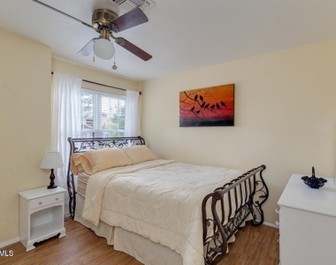 1830 E Citation Lane - Photo Thumbnail 23