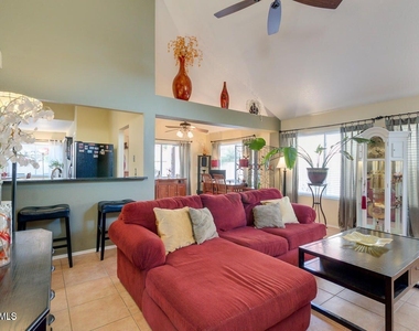 1830 E Citation Lane - Photo Thumbnail 4