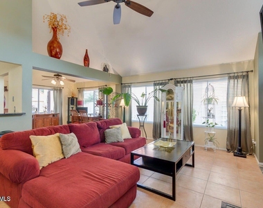 1830 E Citation Lane - Photo Thumbnail 3