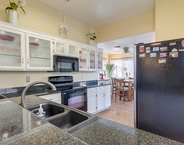 1830 E Citation Lane - Photo Thumbnail 12