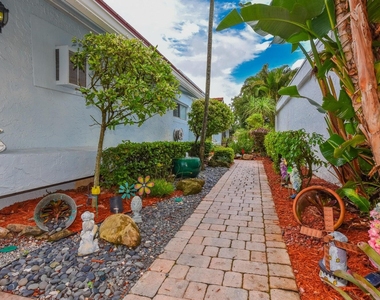 5518 Ainsley Court - Photo Thumbnail 3