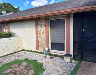 4770 Nw 85th Avenue - Photo Thumbnail 4