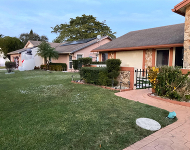 4770 Nw 85th Avenue - Photo Thumbnail 1